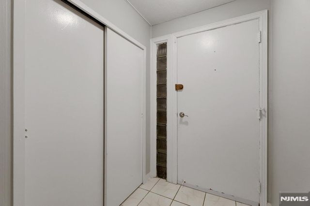 95 Grove Street, Waldwick, NJ 07463