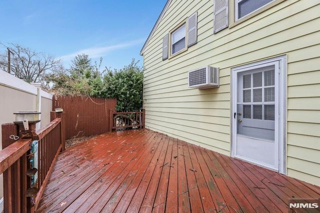 95 Grove Street, Waldwick, NJ 07463