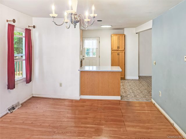 15 Grove Street, Highland, NY 12528