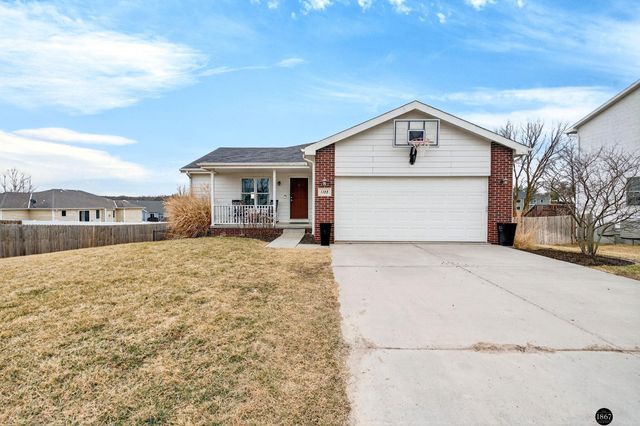 1155 Cottonwood Street, Bennet, NE 68317