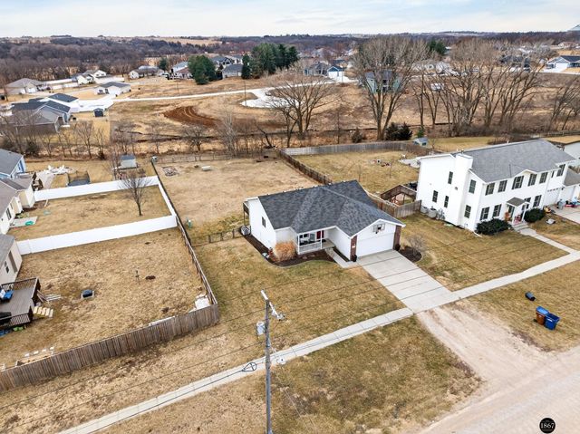 1155 Cottonwood Street, Bennet, NE 68317