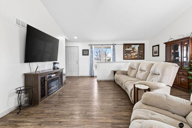 1155 Cottonwood Street, Bennet, NE 68317