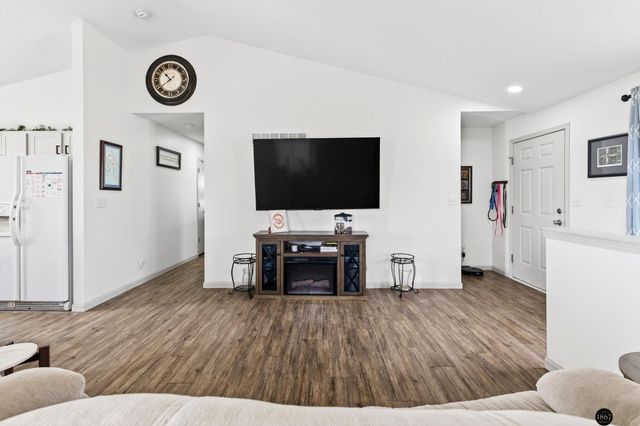 1155 Cottonwood Street, Bennet, NE 68317