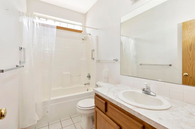 4551 N Fritillary, Bel Aire, KS 67226