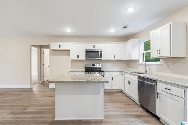 248 MABELON COURT, Hueytown, AL 35023