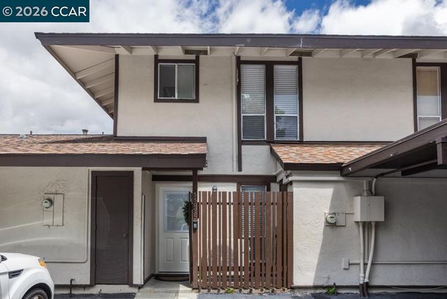 5509 Roundtree Dr E, Concord, CA 94521