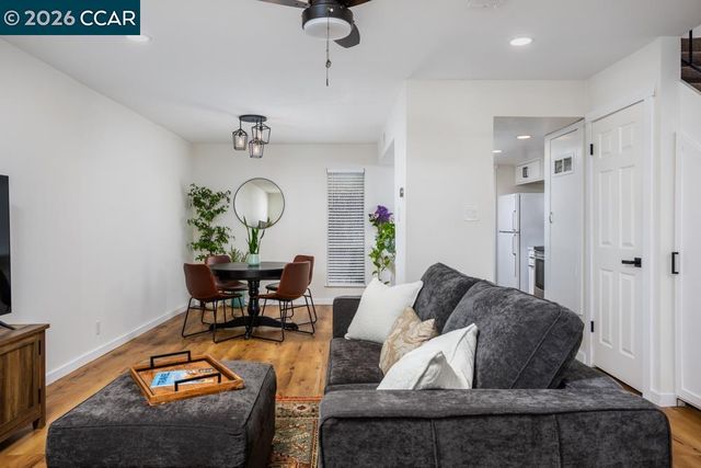 5509 Roundtree Dr E, Concord, CA 94521