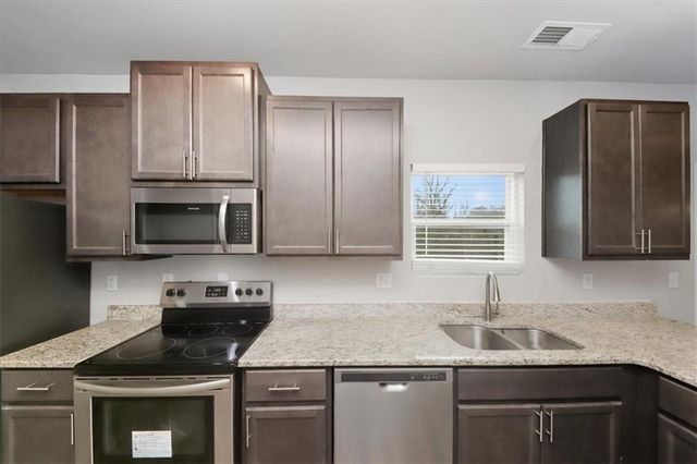 11146 Shadow Creek Terrace, Hampton, GA 30228