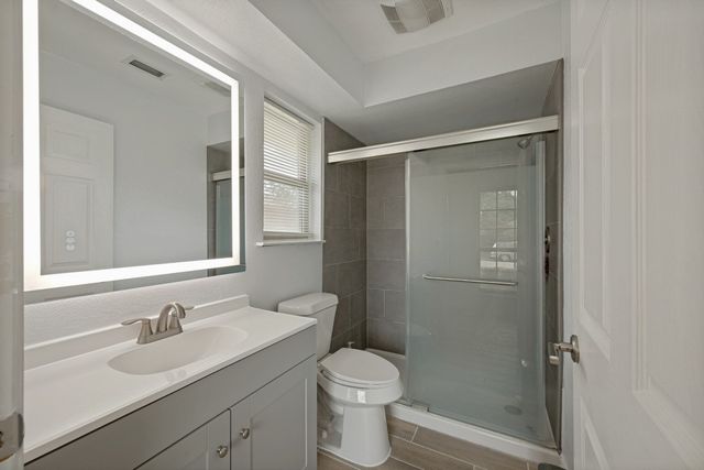 301 Hillcrest Drive, Midlothian, TX 76065