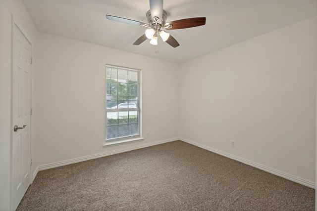 301 Hillcrest Drive, Midlothian, TX 76065