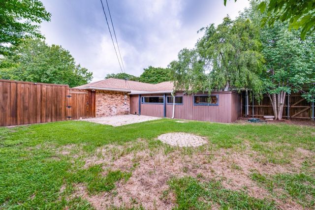 301 Hillcrest Drive, Midlothian, TX 76065