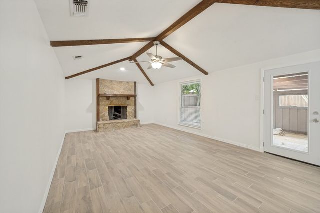 301 Hillcrest Drive, Midlothian, TX 76065