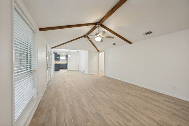 301 Hillcrest Drive, Midlothian, TX 76065