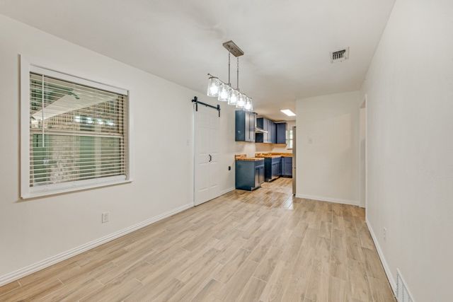301 Hillcrest Drive, Midlothian, TX 76065