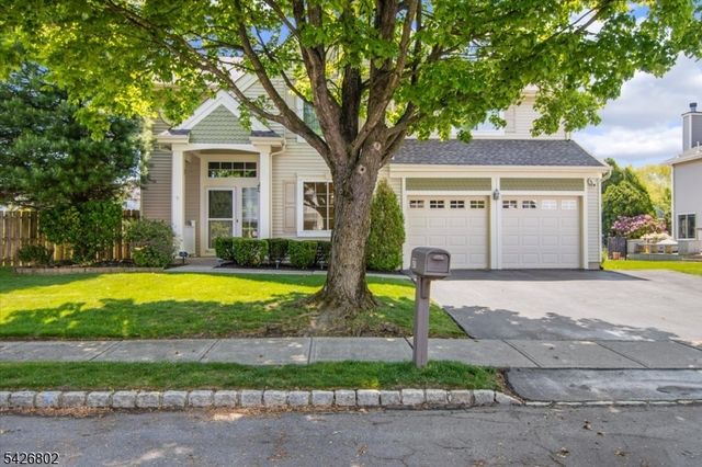 27 Country Lake Dr, Jefferson Twp., NJ 07438