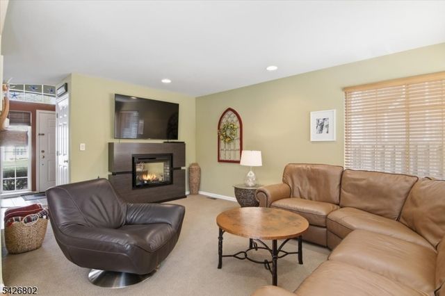 27 Country Lake Dr, Jefferson Twp., NJ 07438