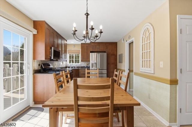 27 Country Lake Dr, Jefferson Twp., NJ 07438