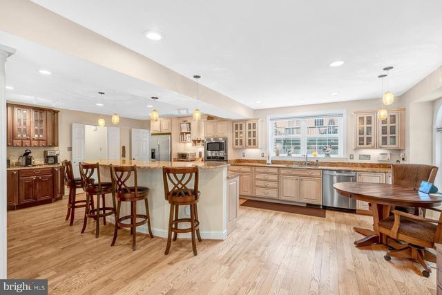 4217 SCOTLAND RD, Alexandria, VA 22309