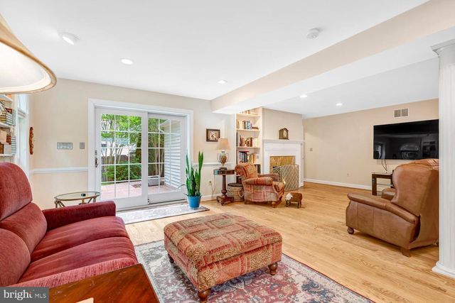 4217 SCOTLAND RD, Alexandria, VA 22309