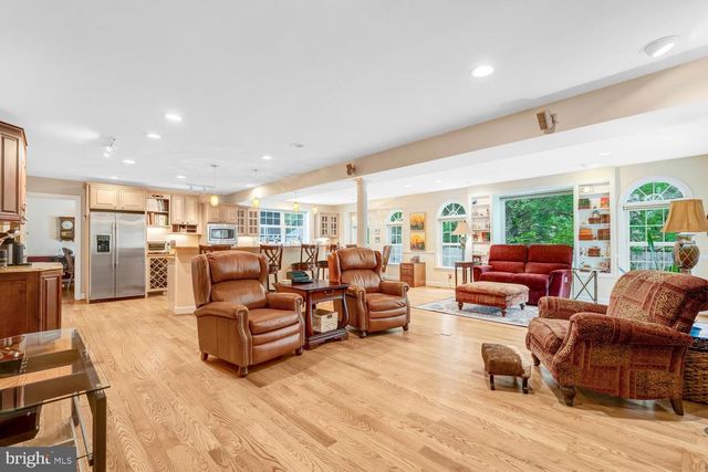 4217 SCOTLAND RD, Alexandria, VA 22309