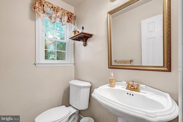 4217 SCOTLAND RD, Alexandria, VA 22309