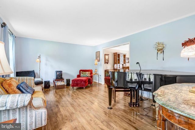 4217 SCOTLAND RD, Alexandria, VA 22309