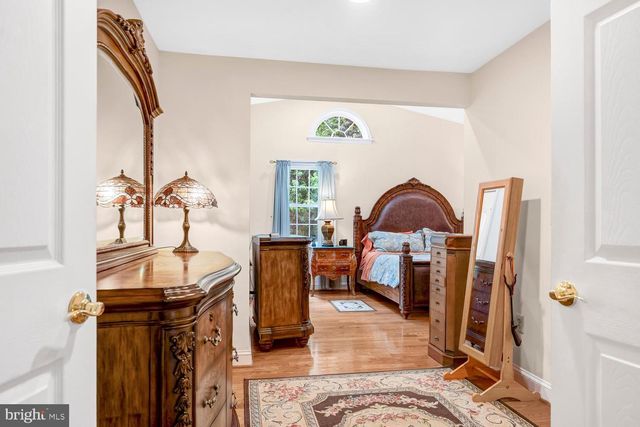 4217 SCOTLAND RD, Alexandria, VA 22309