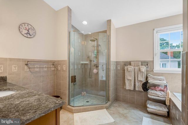 4217 SCOTLAND RD, Alexandria, VA 22309