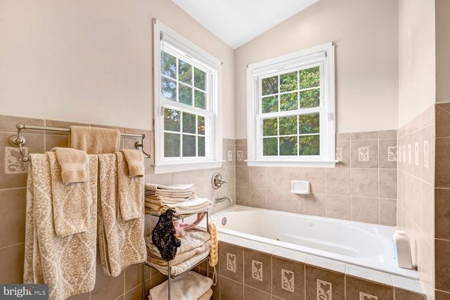 4217 SCOTLAND RD, Alexandria, VA 22309