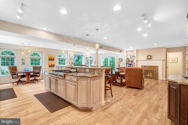 4217 SCOTLAND RD, Alexandria, VA 22309
