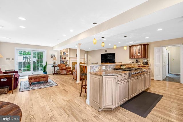 4217 SCOTLAND RD, Alexandria, VA 22309