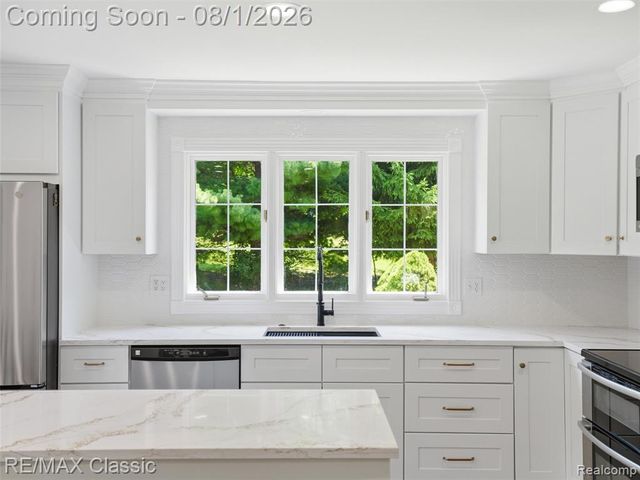 49770 7 Mile Road, Northville, MI 48167