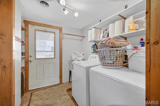 29325 Highway O, Lebanon, MO 65536