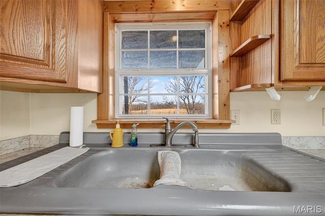 29325 Highway O, Lebanon, MO 65536