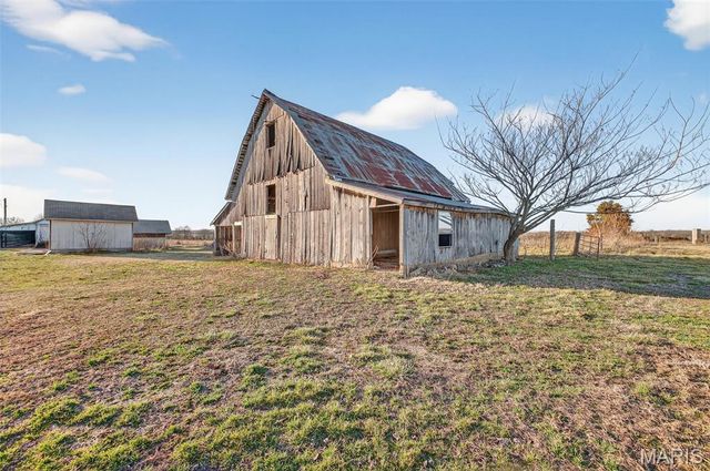 29325 Highway O, Lebanon, MO 65536