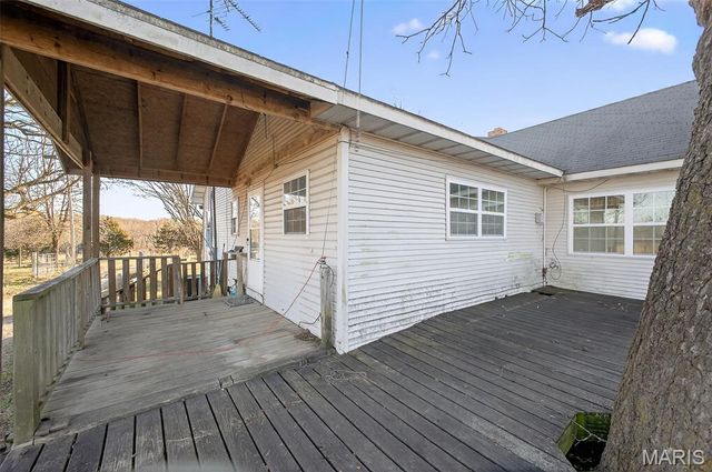 29325 Highway O, Lebanon, MO 65536