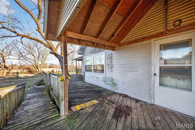 29325 Highway O, Lebanon, MO 65536