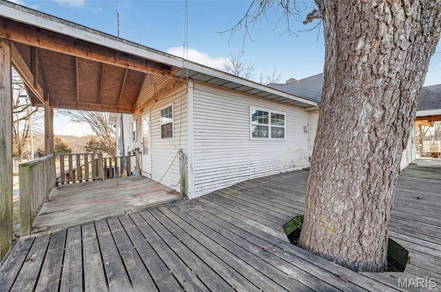 29325 Highway O, Lebanon, MO 65536