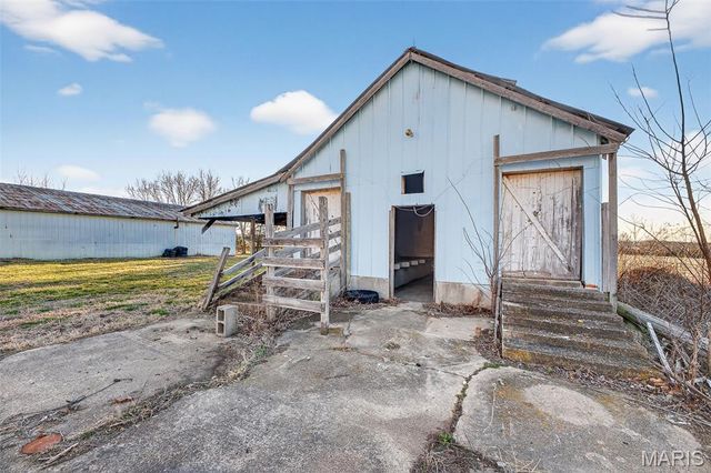 29325 Highway O, Lebanon, MO 65536