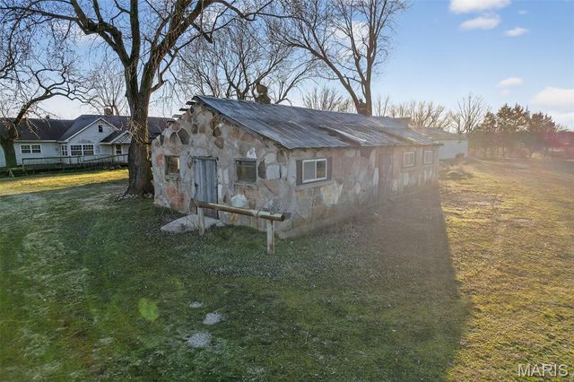 29325 Highway O, Lebanon, MO 65536