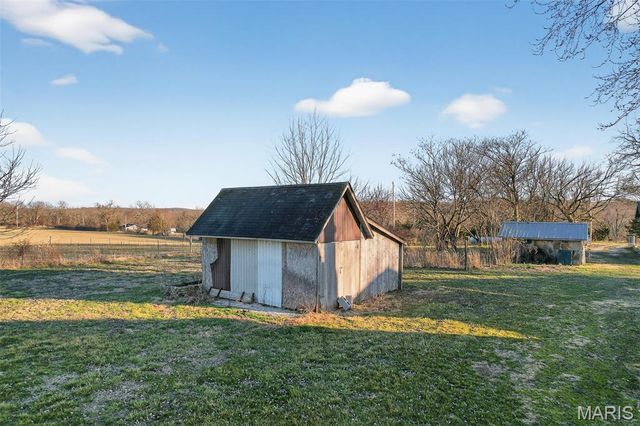 29325 Highway O, Lebanon, MO 65536