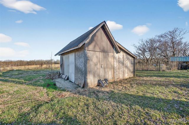 29325 Highway O, Lebanon, MO 65536