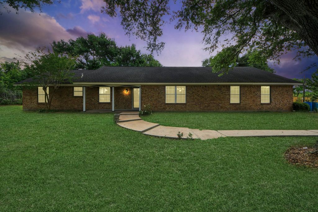 8407 Kirchner Road, Manvel, TX 77578