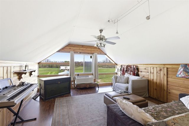 11971 S Hildebrandt Road, Sawyer, MI 49125
