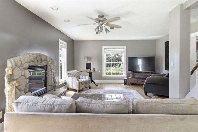 11971 S Hildebrandt Road, Sawyer, MI 49125