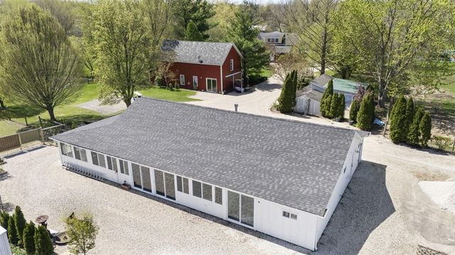 11971 S Hildebrandt Road, Sawyer, MI 49125