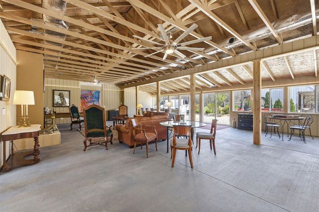 11971 S Hildebrandt Road, Sawyer, MI 49125