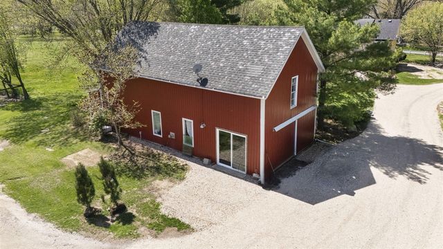 11971 S Hildebrandt Road, Sawyer, MI 49125