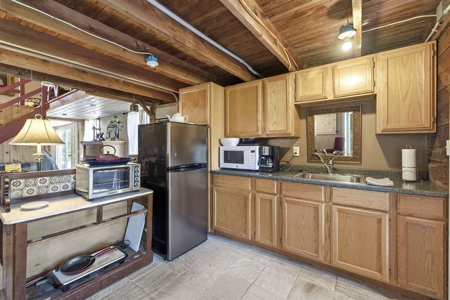 11971 S Hildebrandt Road, Sawyer, MI 49125