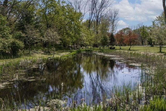 11971 S Hildebrandt Road, Sawyer, MI 49125